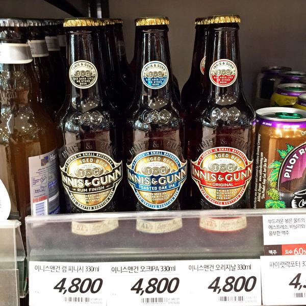 Photo taken at 롯데마트 (LOTTE Mart) by Charles Kang (. on 5/3/2015-首尔九老区482乐天超市 Photo taken at 롯데마트 (LOTTE Mart) by Charles Kang (. on 5/3/2015