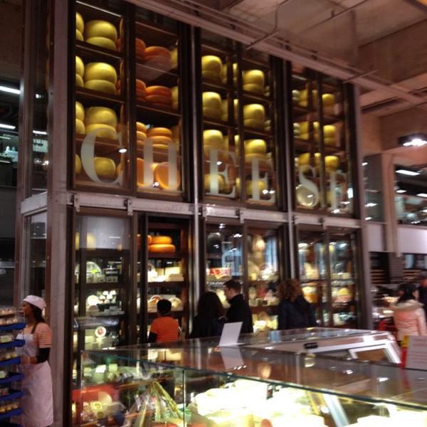 Photo taken at Loblaws by Tasha S. on 2/10/2012-加拿大多伦多卡尔顿街60 Photo taken at Loblaws by Tasha S. on 2/10/2012