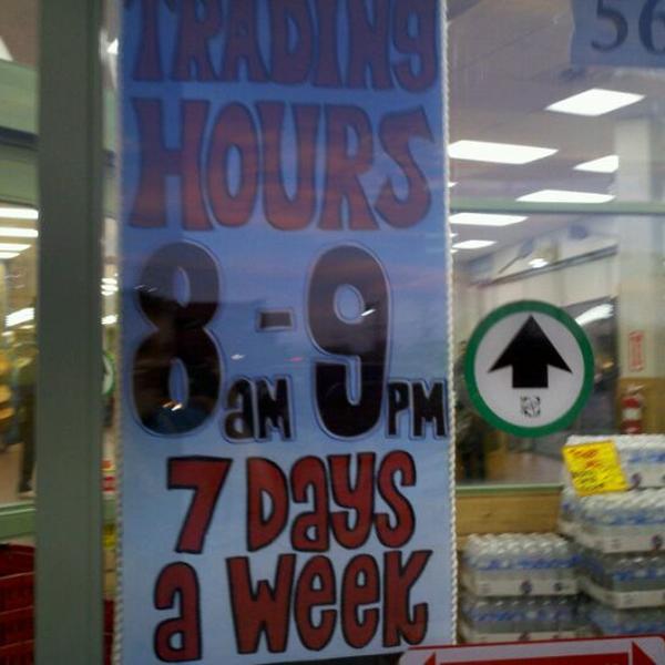 Photo taken at Trader Joe's by Eric E. on 3/11/2012-美国威斯康辛州格伦代尔华盛顿港路北5600 Photo taken at Trader Joe's by Eric E. on 3/11/2012