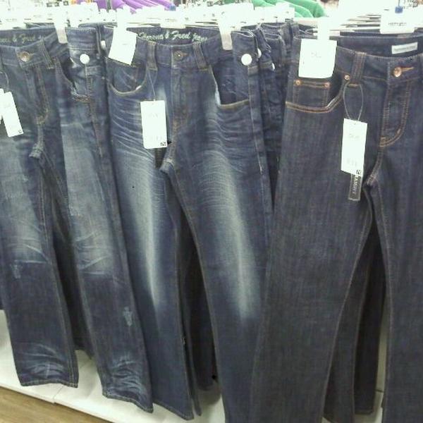 Photo taken at 홈플러스 (Home plus) by 성도 김. on 3/13/2012-首尔市九老区京仁路661号(新道林店) Photo taken at 홈플러스 (Home plus) by 성도 김. on 3/13/2012