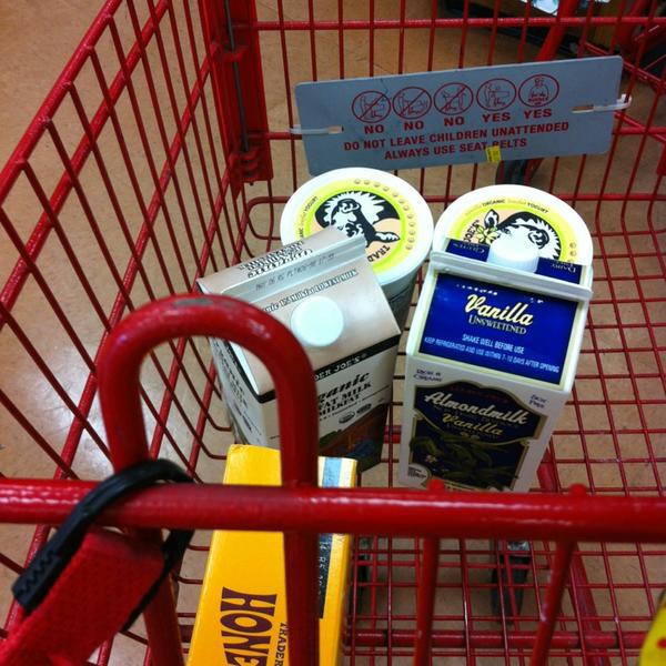 Photo taken at Trader Joe's by Mayra R. on 4/21/2013-加尼福尼亚洛杉矶塞普尔维达大道3456(在棕榈大道) Photo taken at Trader Joe's by Mayra R. on 4/21/2013