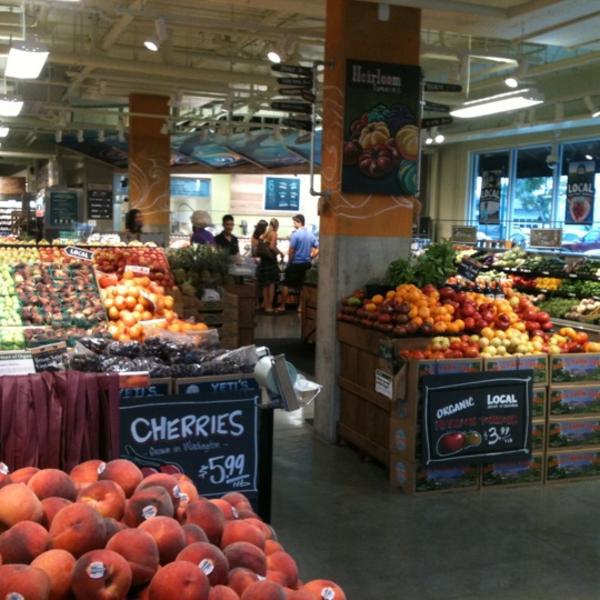 Whole Foods Market全食超市欧申赛德店 加尼福尼亚 恩西尼塔斯海岸公路101S687(W E圣& W F街间)