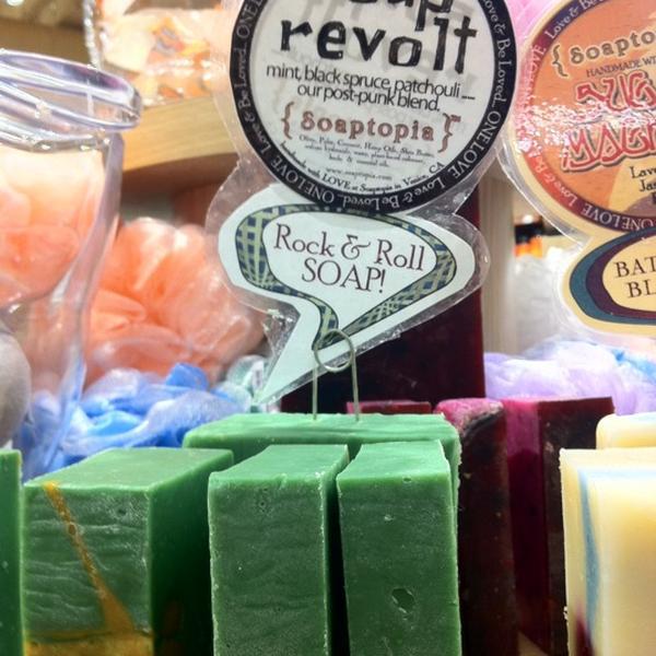 Photo taken at Whole Foods Market by Daniel D. on 8/5/2011-加利福尼亚州长滩太平洋海岸高速路6550号(在第二大街和圣加布里埃尔河之间) Photo taken at Whole Foods Market by Daniel D. on 8/5/2011