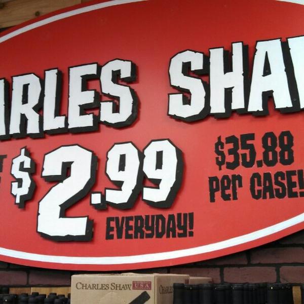 Photo taken at Trader Joe's by Greg S. on 4/13/2013-密歇根州罗亚尔奥克伍德沃德大道27880号 Photo taken at Trader Joe's by Greg S. on 4/13/2013