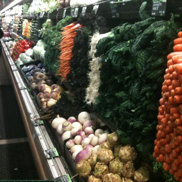 Photo taken at Whole Foods Market by Aughty V. on 3/4/2013-美国伊利诺斯州芝加哥科技教育107运河南街1101 Photo taken at Whole Foods Market by Aughty V. on 3/4/2013