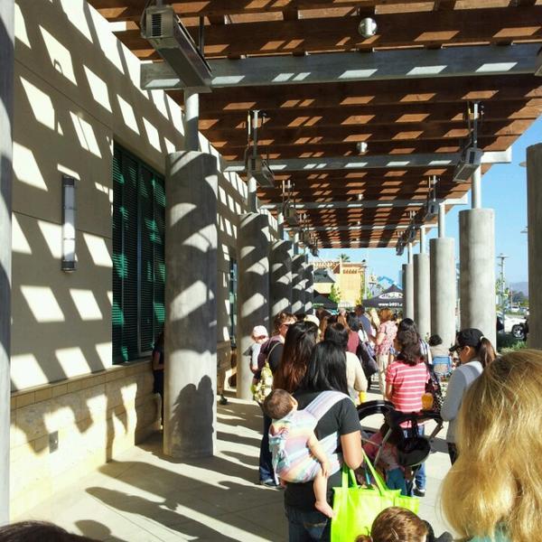 Photo taken at Whole Foods Market by Jennifer M. on 6/19/2013-加尼福尼亚奥克斯纳德镇中心街道650(中收集在河滨公园) Photo taken at Whole Foods Market by Jennifer M. on 6/19/2013