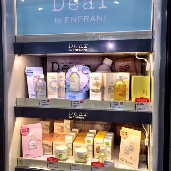 Photo taken at 올리브영 (OLIVE YOUNG) Lifestyle Experience Center by Dear K. on 6/26/2014-首尔特别市中区明洞53号总店OliveYoung美妆店 Photo taken at 올리브영 (OLIVE YOUNG) Lifestyle Experience Center by Dear K. on 6/26/2014