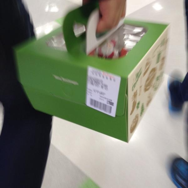 Photo taken at 홈플러스 (Home plus) by Ah Jeong K. on 12/24/2013-首尔东大门区千户大路133号 (龙头洞,Homeplus东大门店) Photo taken at 홈플러스 (Home plus) by Ah Jeong K. on 12/24/2013