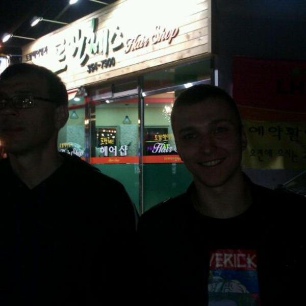 Photo taken at 이마트 (e-mart) by Stas P. on 5/1/2012