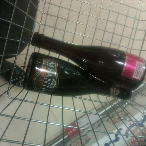 Photo taken at Waitrose by Rich M. on 4/12/2013-英国伦敦沃平托马斯莫尔街 Photo taken at Waitrose by Rich M. on 4/12/2013