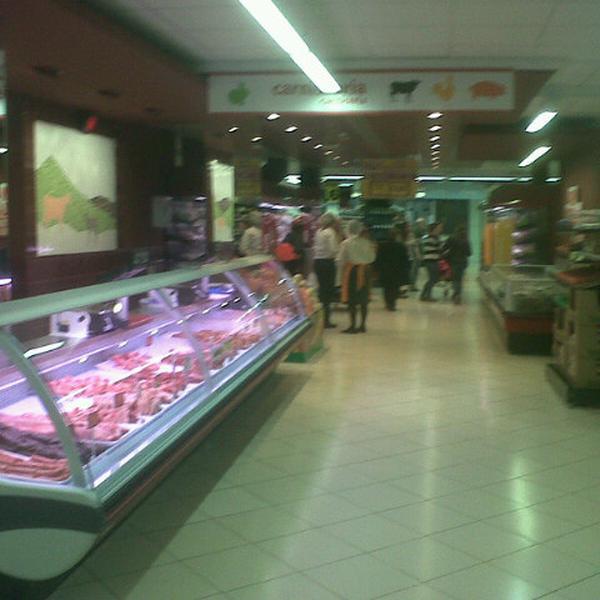 Photo taken at Mercadona by David G. on 11/10/2012