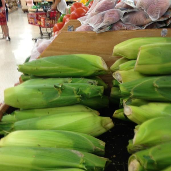 Photo taken at Trader Joe's by Chris S. on 9/14/2013-美国加利福尼亚州科斯塔梅萨波莫纳大道640 Photo taken at Trader Joe's by Chris S. on 9/14/2013