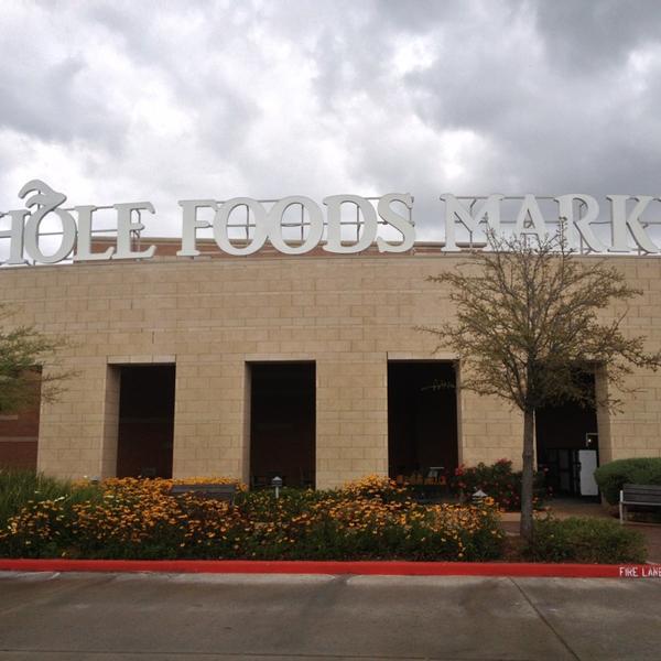Photo taken at Whole Foods Market by Neemo O. on 3/29/2013-德克萨斯州舒格兰市西南高速路15900号 Photo taken at Whole Foods Market by Neemo O. on 3/29/2013