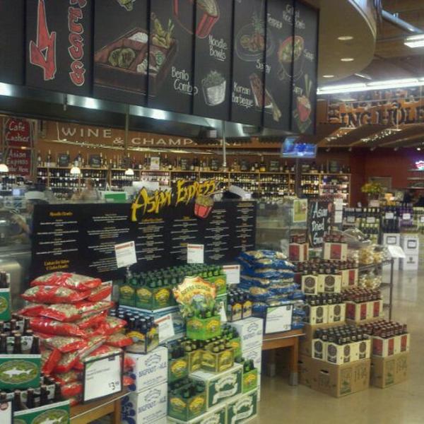 Photo taken at Whole Foods Market by james W. on 5/14/2011-亚利桑那州钱德勒西雷路2955 Photo taken at Whole Foods Market by james W. on 5/14/2011