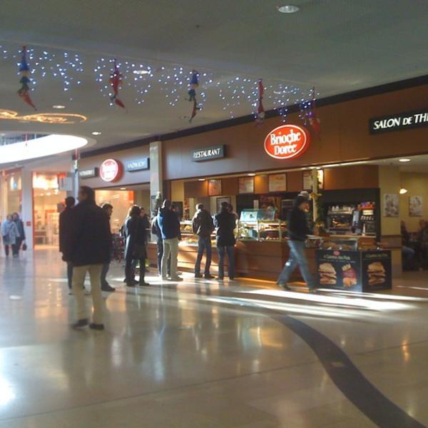 Photo taken at Auchan by yukaswim on 1/8/2011-法国卢瓦尔沙佩勒圣奥班萨卡特卡斯州僧侣磨坊 Photo taken at Auchan by yukaswim on 1/8/2011