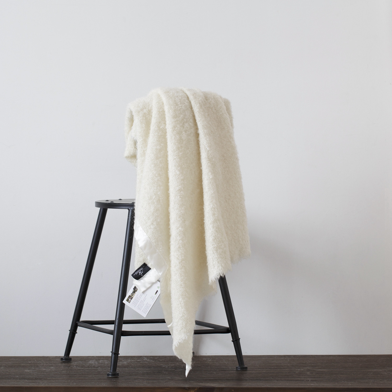 新西兰进口毛线毯子-原装进口毛线毯子-Stansborough雪宝宝加缎毯子 - 毛线毯子 新西兰进口毛线毯子-原装进口毛线毯子-Stansborough雪宝宝加缎毯子 - 毛线毯子