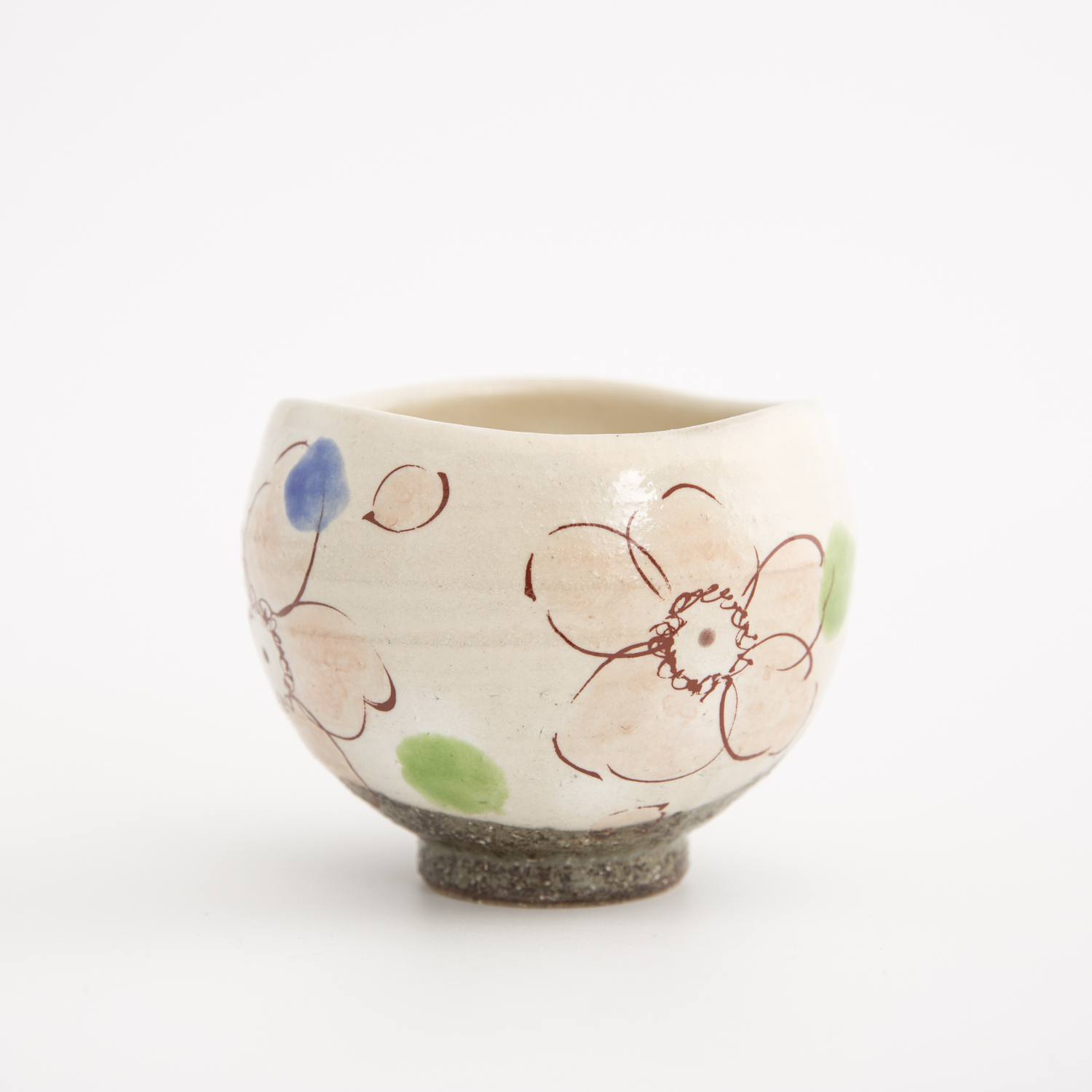 日本进口全手工茶杯-虚空藏窑URARA花语系列九谷烧白底手工杯