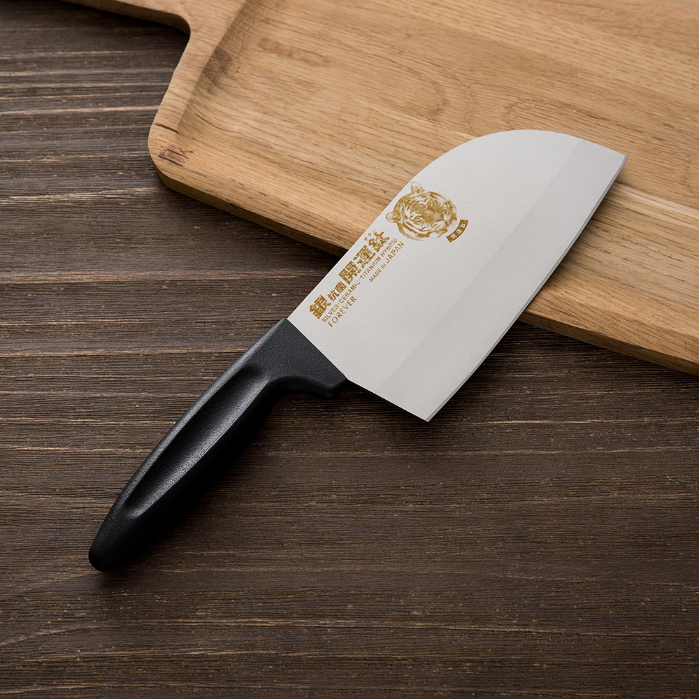 日本进口开运钛菜刀-forever开运钛菜刀