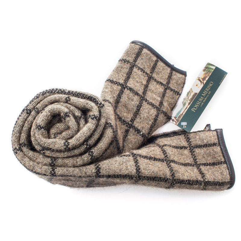 新西兰进口奢侈品牌围巾-McDonaldTextile羊皮边方格围巾