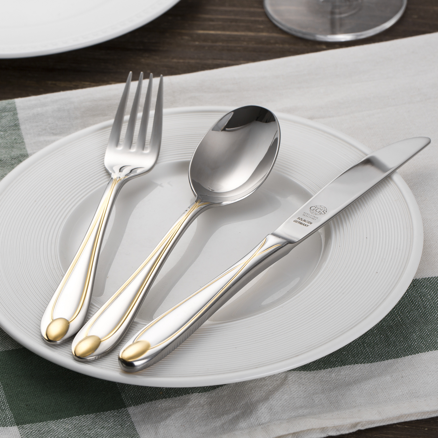 德国进口不锈钢三件套餐具-GGS不锈钢餐具套装Monika高品质不锈钢精致镀金图案