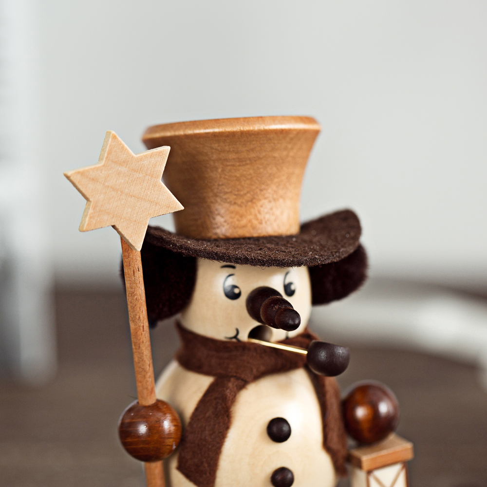 德国进口居家摆件-Christian Ulbricht“拿着星星的雪娃娃”香薰木偶