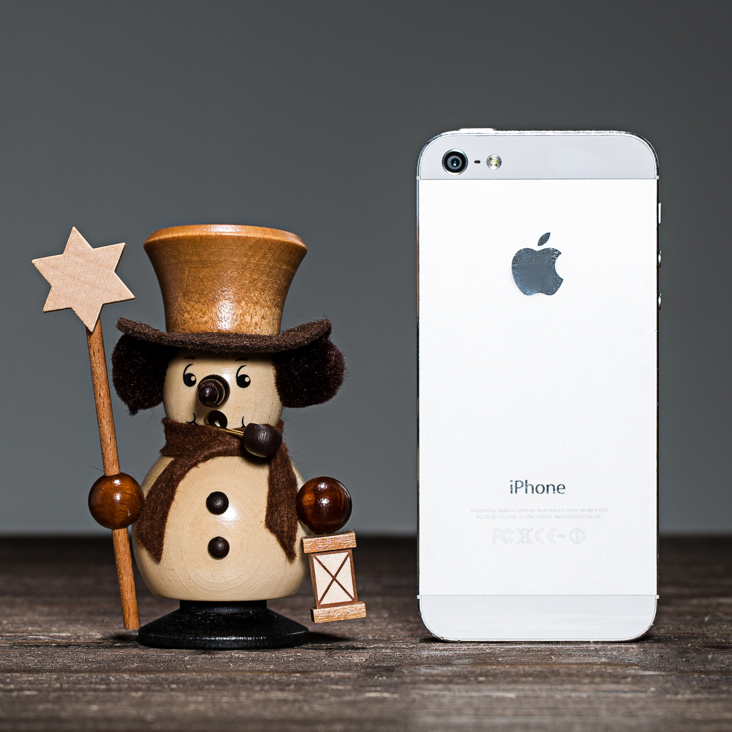 德国进口居家摆件-Christian Ulbricht“拿着星星的雪娃娃”香薰木偶