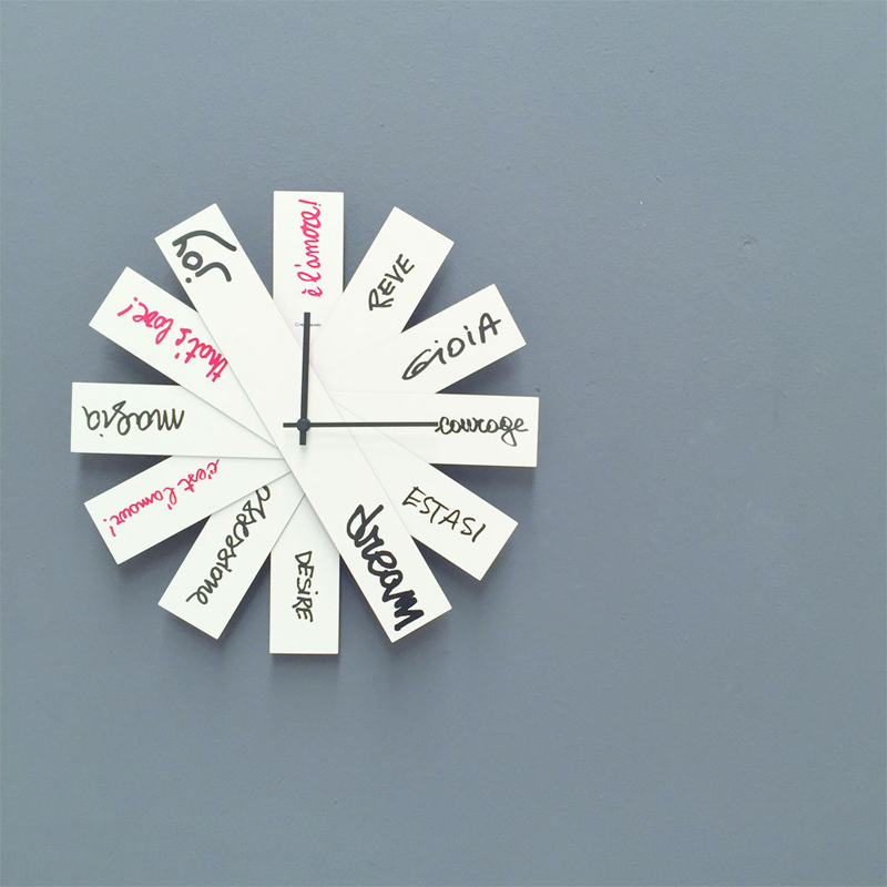 意大利进口实木挂钟-CREATIVANDO经典创意挂钟 昼夜摇滚 标识