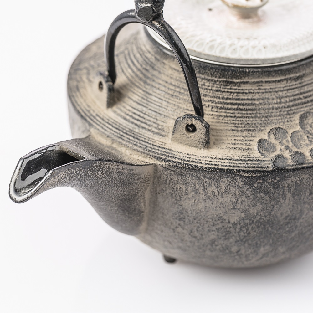 日本进口手工铸铁茶壶-Kayori和风南部纯手工五福铸铁茶壶